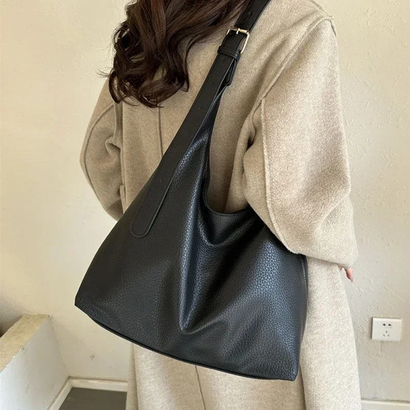 Women Bags In Trend - Bolso de mano de cuero de