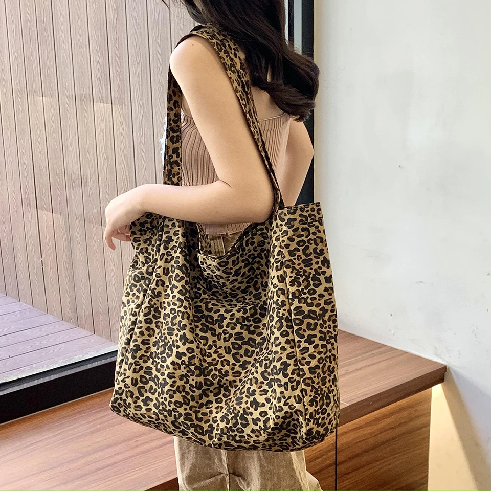 Bolsos de mano con cerrojo de  - Women Bags In Sale reseña y precio